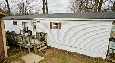 4045 East Shore Dr, Stanton, MI 48888 photo 1