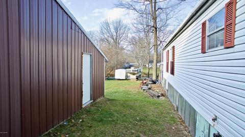 4045 East Shore Dr, Stanton, MI 48888 photo 32