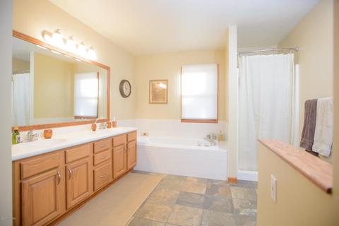 830 E Park Dr, Niles, MI 49120 photo 15