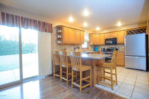830 E Park Dr, Niles, MI 49120 photo 5
