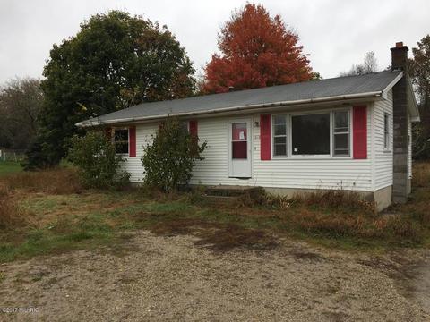 6184 Belding Rd, Belding, MI 48809 photo 1