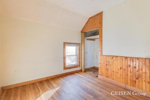 703 Harrison St, Belding, MI 48809 photo 8