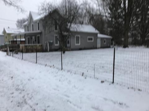 58 Hooker, Coldwater, MI 49036 photo 2