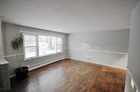 315 E Glenguile St, Parchment, MI 49004 photo 5