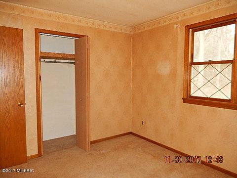 2543 E 82nd St, Newaygo, MI 49337 photo 6