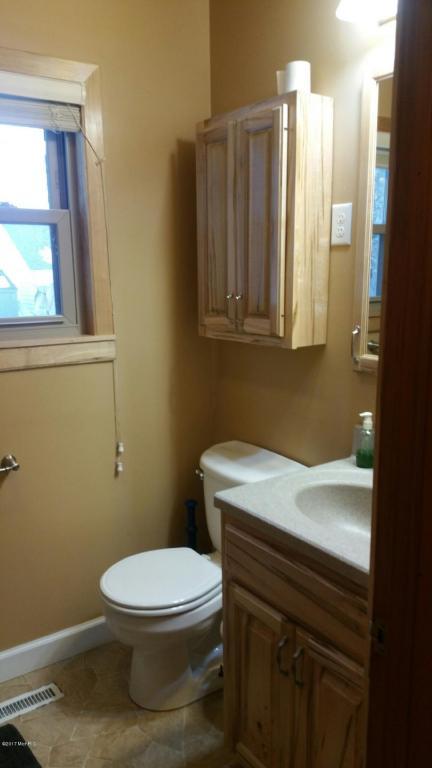 306 N Jeffery Ave, Ithaca, MI 48847 photo 12