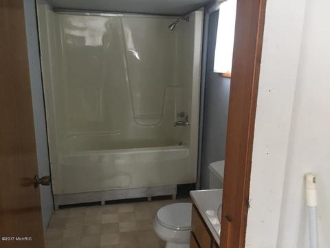7051 40th Ave, Sears, MI 49679 photo 5