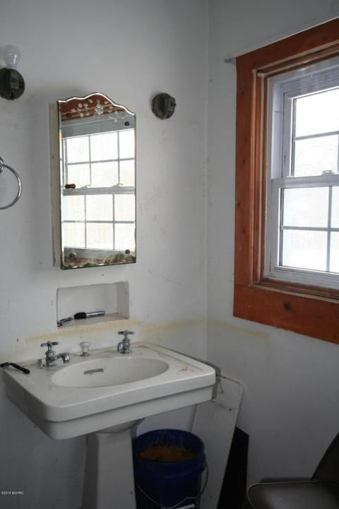 75034 34th Ave, Covert, MI 49043 photo 5