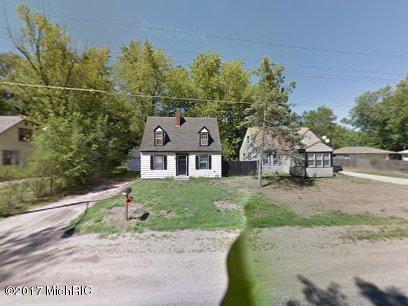 138 Hampton Rd, Benton Harbor, MI 49022 photo 2