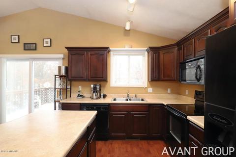 1885 Draper Dr, Stanton, MI 48888 photo 4