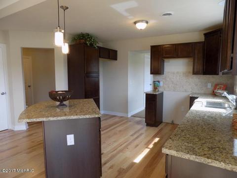 920 High St, Lowell, MI 49331 photo 8