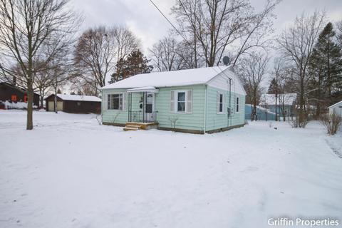 1025 Alderman St, Belding, MI 48809 photo 3