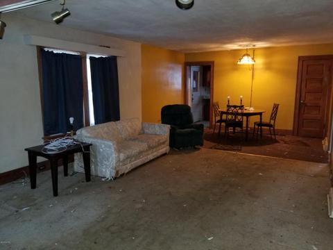 611 Water St, Cassopolis, MI 49031 photo 3