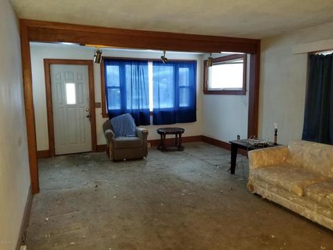 611 Water St, Cassopolis, MI 49031 photo 2