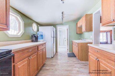 7288 Ashley Ave NE, Belding, MI 48809 photo 10
