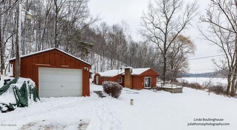 7288 Ashley Ave NE, Belding, MI 48809 photo 3