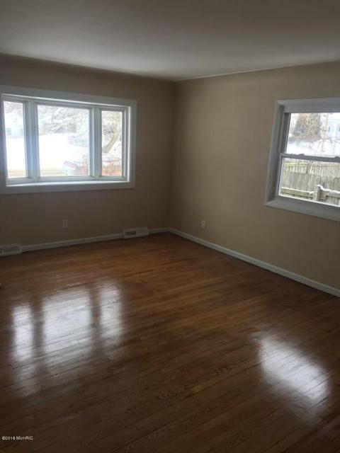 915 Bennett St, Jackson, MI 49202 photo 10