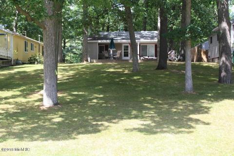 906 Woodruff, Stanton, MI 48888 photo 13