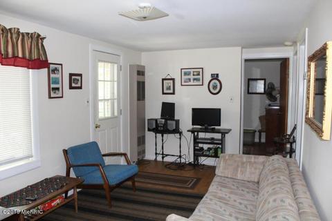 906 Woodruff, Stanton, MI 48888 photo 8