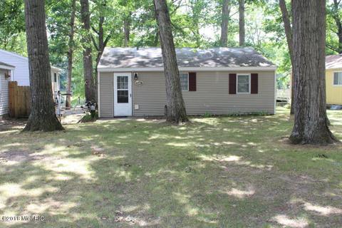 906 Woodruff, Stanton, MI 48888 photo 14