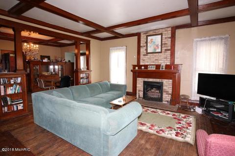 228 3rd St, Morley, MI 49336 photo 3