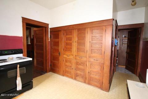 228 3rd St, Morley, MI 49336 photo 9