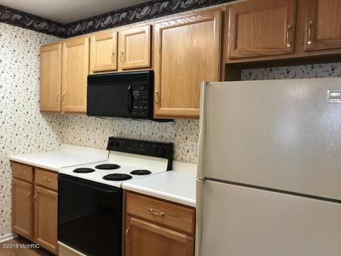 352 Boyer Ct, Marshall, MI 49068 photo 2