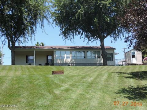 102 Wright Rd, Quincy, MI 49082 photo 1