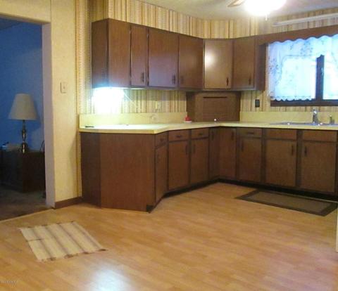 279 Third St, Manistee, MI 49660 photo 2
