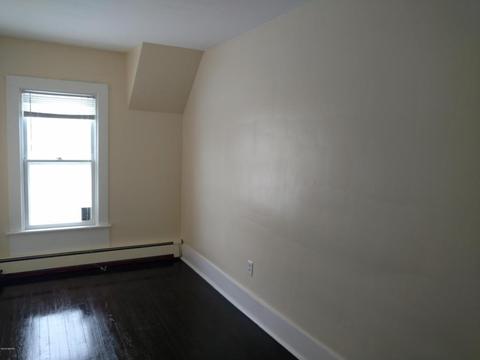 204 S Second St, Edmore, MI 48829 photo 6