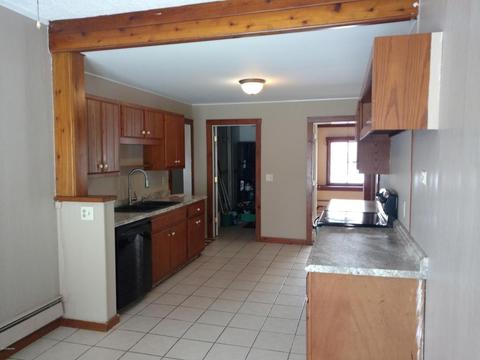 204 S Second St, Edmore, MI 48829 photo 22