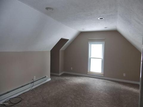204 S Second St, Edmore, MI 48829 photo 14