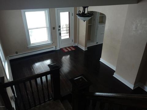 204 S Second St, Edmore, MI 48829 photo 2