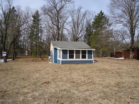 3237 N Hamilton, Branch, MI 49402 photo 12
