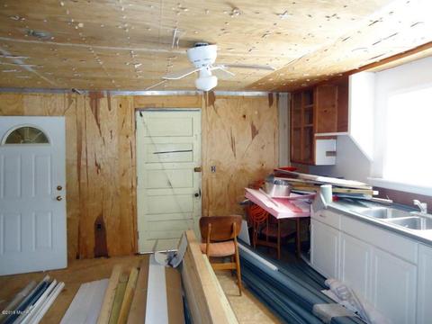 3237 N Hamilton, Branch, MI 49402 photo 9