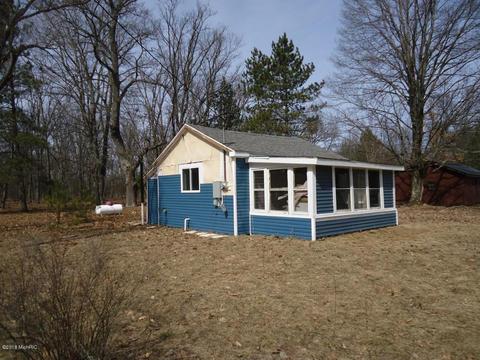 3237 N Hamilton, Branch, MI 49402 photo 11