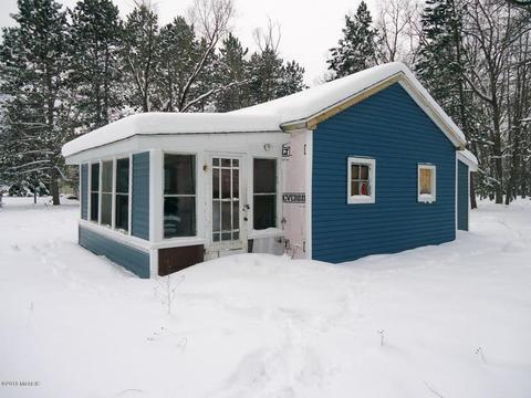 3237 N Hamilton, Branch, MI 49402 photo 1