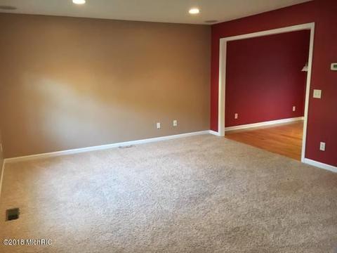 2064 Arbor Mdws, Dewitt, MI 48820 photo 3