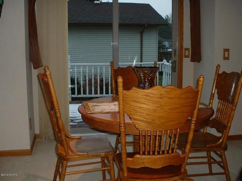 1484 Springbrook Dr, Jenison, MI 49428 photo 10