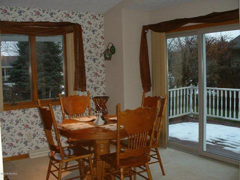 1484 Springbrook Dr, Jenison, MI 49428 photo 9