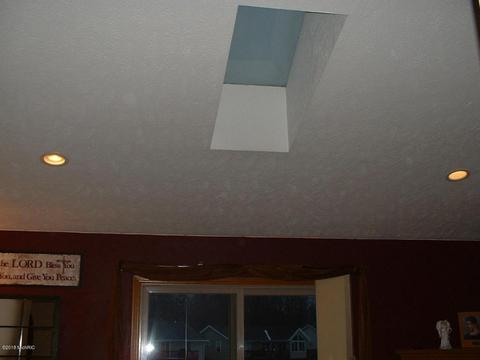 1484 Springbrook Dr, Jenison, MI 49428 photo 6