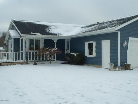 1484 Springbrook Dr, Jenison, MI 49428 photo 1