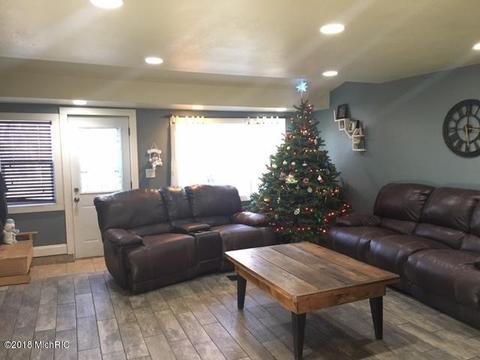 420 E Hughes St, Marshall, MI 49068 photo 6