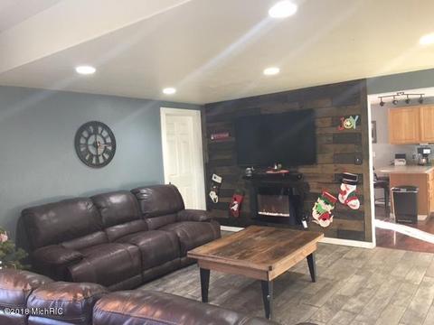 420 E Hughes St, Marshall, MI 49068 photo 7
