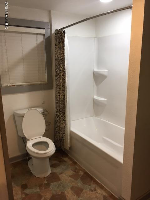 420 E Hughes St, Marshall, MI 49068 photo 12