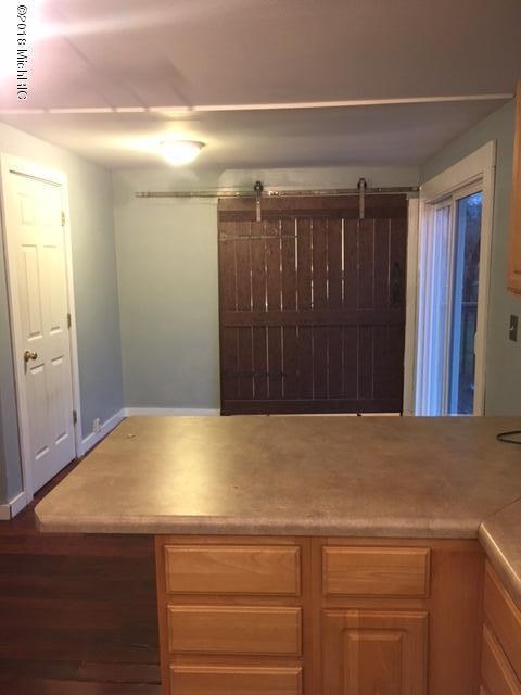 420 E Hughes St, Marshall, MI 49068 photo 10