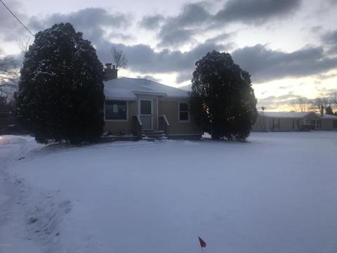 9696 68th Ave, Allendale, MI 49401 photo 1