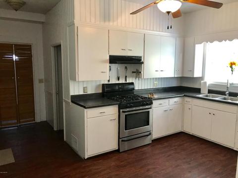 302 Third St, Manistee, MI 49660 photo 10