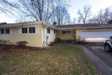 56 Herbert St, Coldwater, MI 49036 photo 2