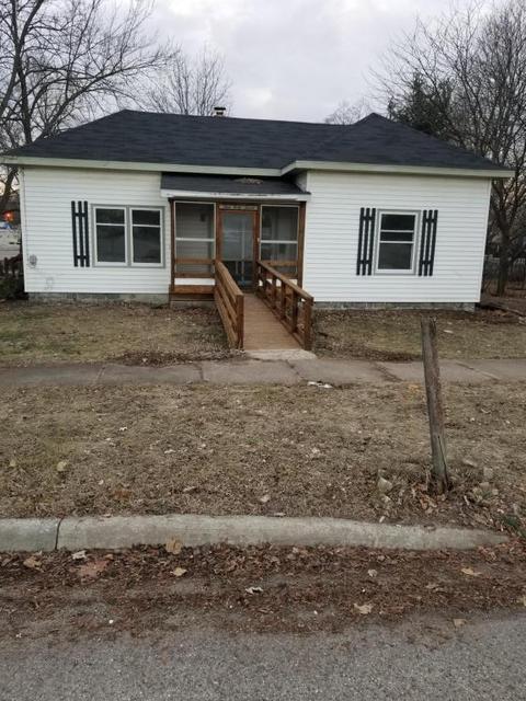 947 Alderman St, Belding, MI 48809 photo 2